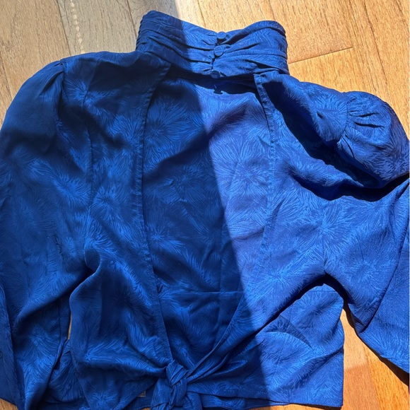 Revolve L’Academie Suzanne Top in Navy - Picture 5 of 6